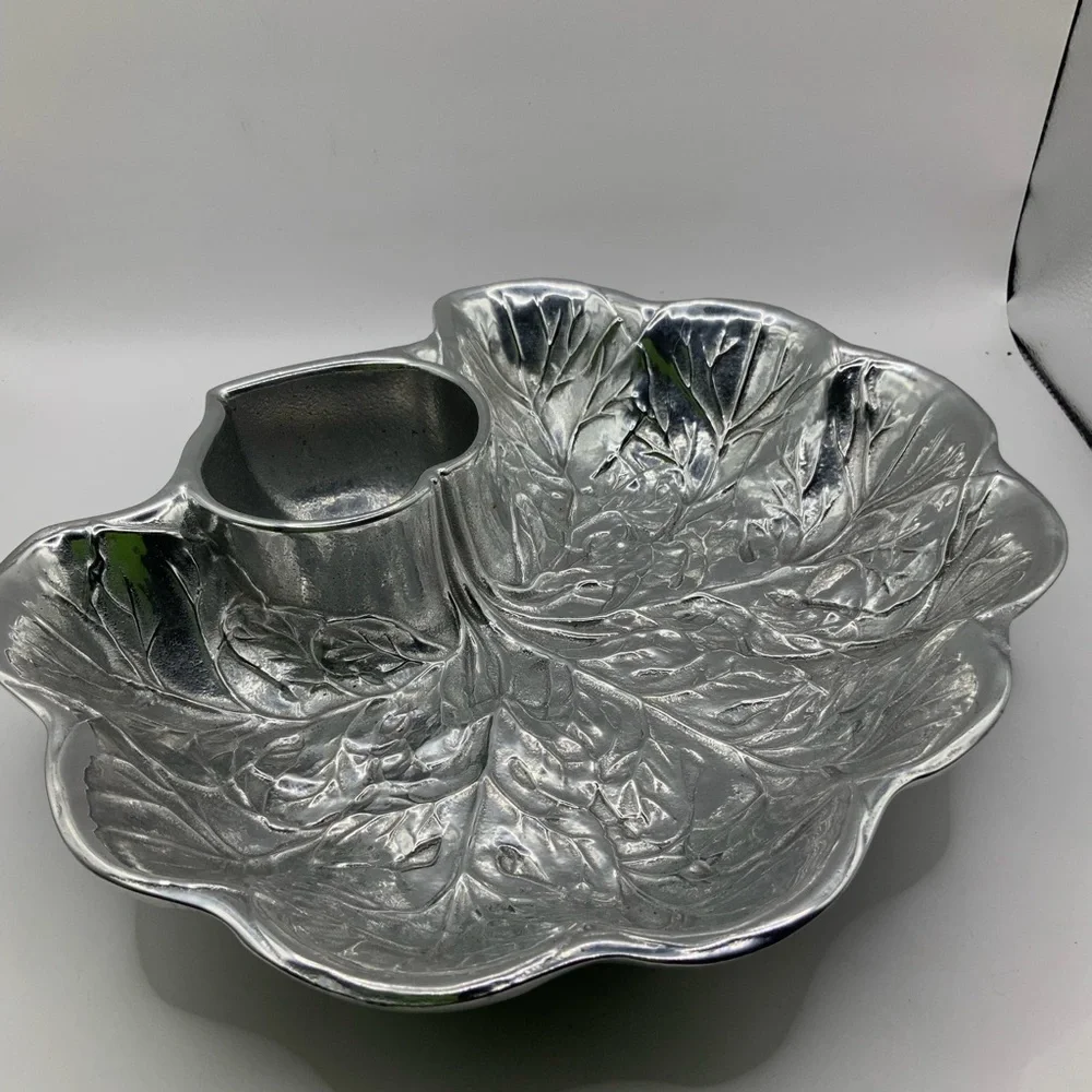Wilton Armetale Vintage Cabbage Leaf Chip & Dip Serving Bowl